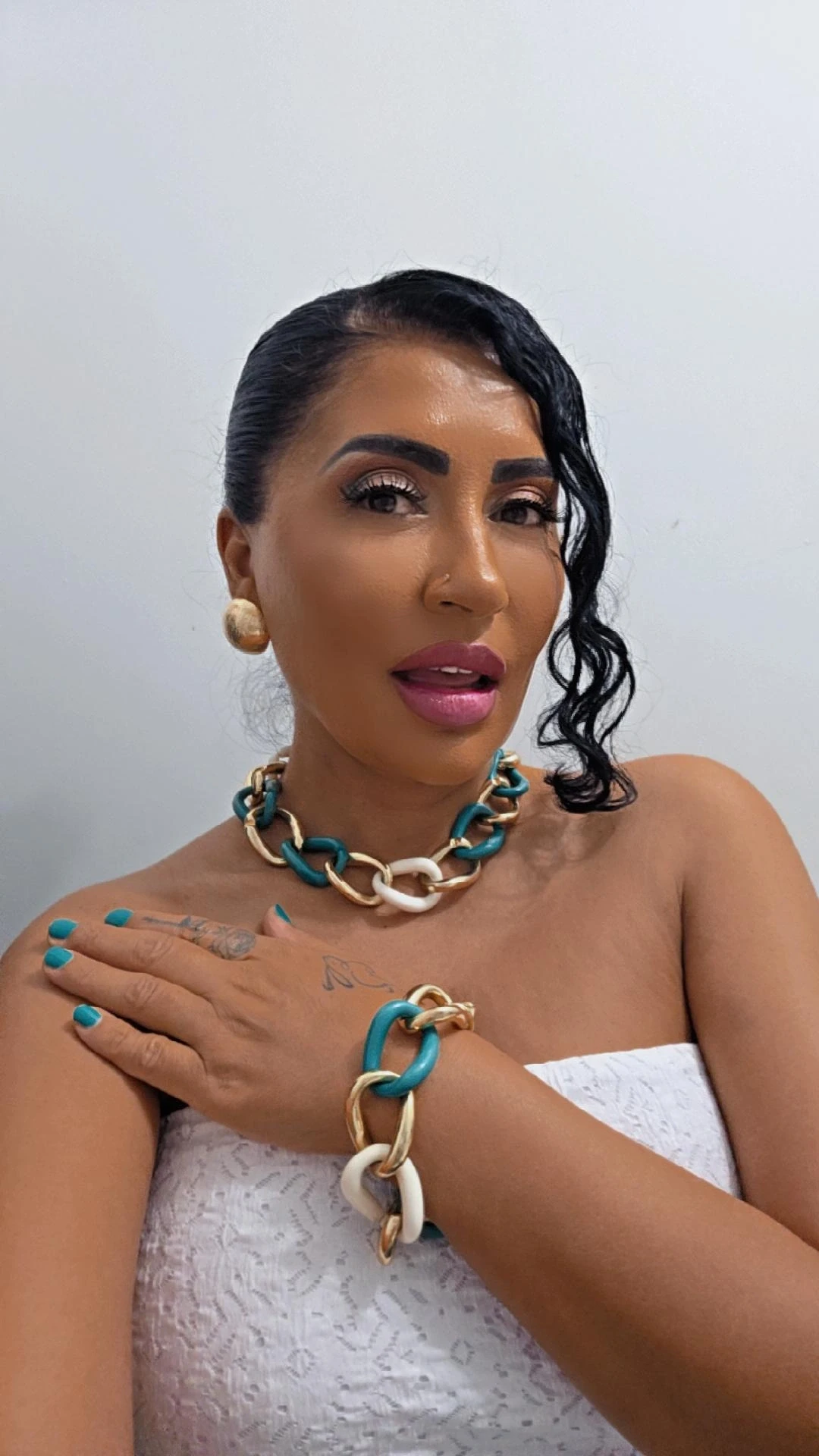 Pegah Donna photo 1
